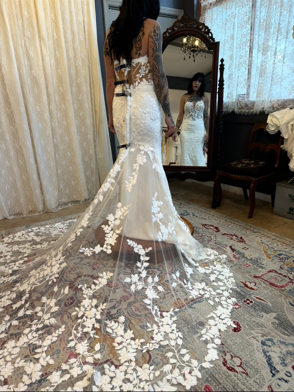 Elegant White Lace Mermaid Bridal Dress with Sheer Floral Train